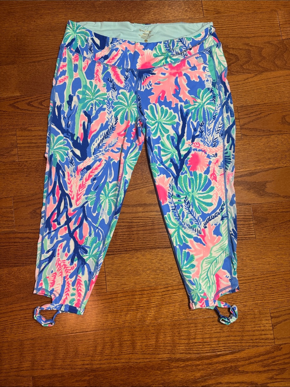 XL Lilly Pulitzer Luxletic Gemma weekender leggings in Jet Stream